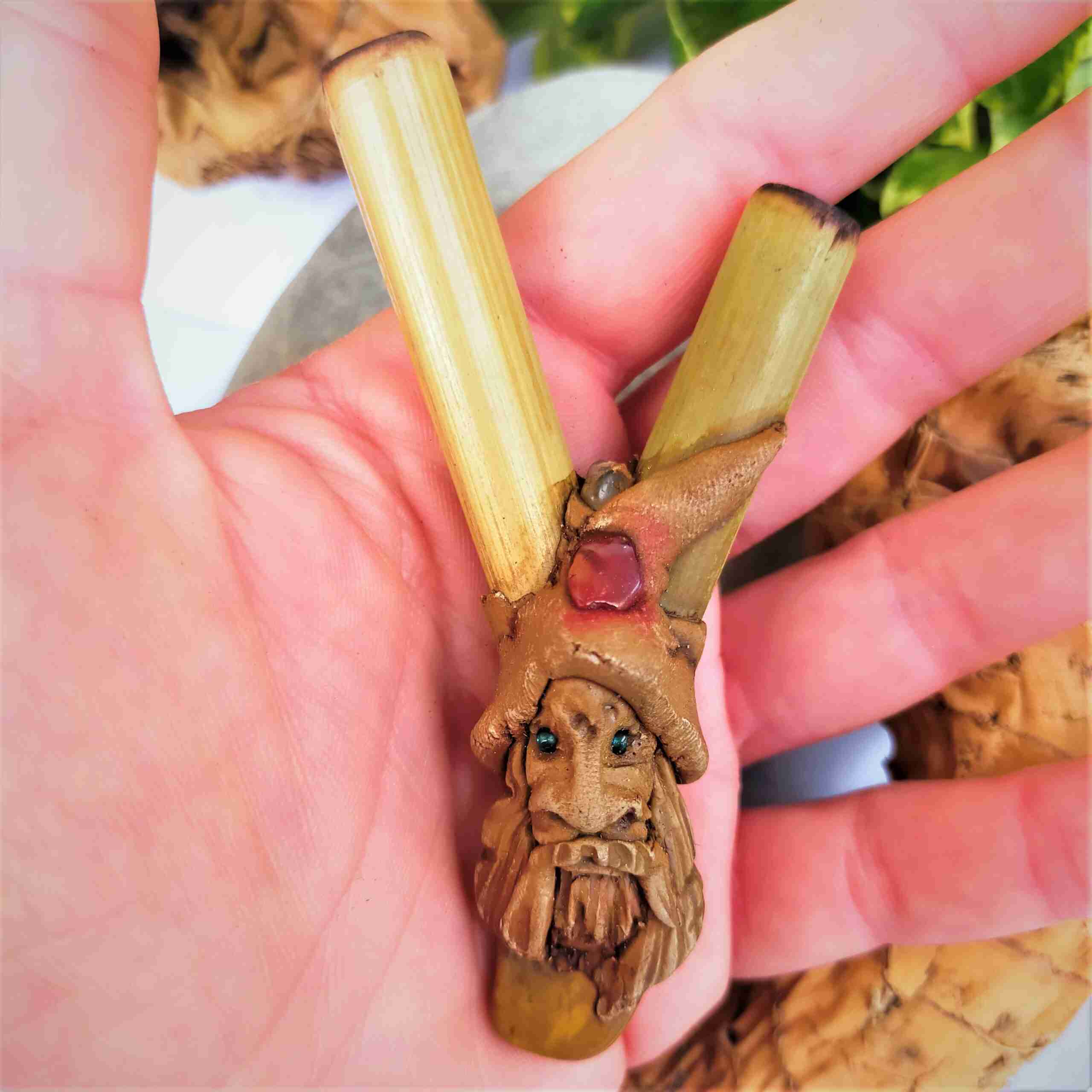 Kuripe de Bambú Tótem Mago Goblin Piedras Amuleto poderoso